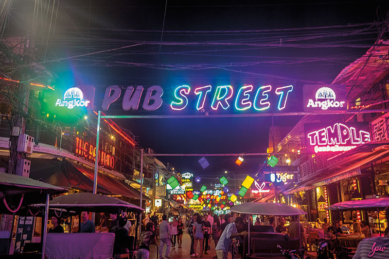 Amura, Camboya, Cambodia, Pub Street is the nightlife hub in Cambodia.