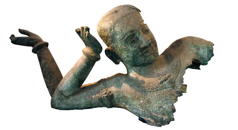 Amura, Camboya, Cambodia,Museo Nacional de Camboya , Bronze statue of Vishnu. <br />