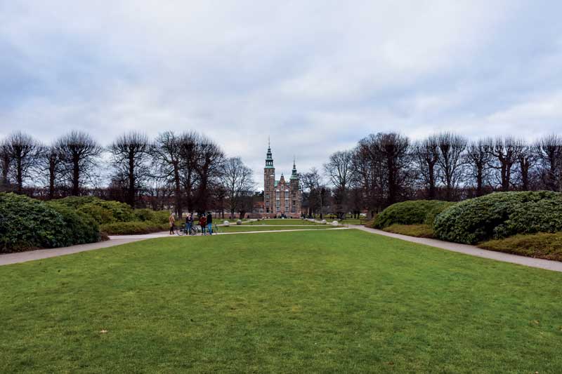 Amura,Dinamarca,Vikingos,Rey Harald,piedras rúnicas de Jelling,daneses,felicidad, Castillo de Rosenborg. 