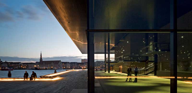 Amura,Dinamarca,Vikingos,Rey Harald,piedras rúnicas de Jelling,daneses,felicidad, El nuevo edificio del Royal Playhouse se inauguró en febrero de 2008. <br /> 