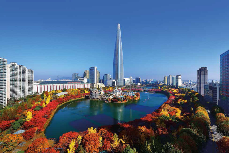 Amura,Corea del Sur,South Korea,Seúl,Busan,Isla Jeju,Villa de Bukchon Hanok, Lotte World Tower and Seokchon Lake.