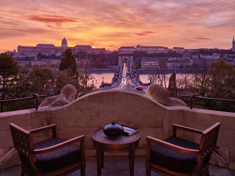 Amura, Amura World,Budapest,Four Seasons Hotel Gresham Palace, 