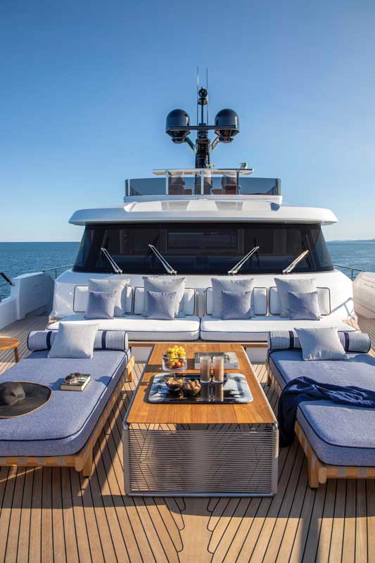 Amura, Amura Yachts, AmuraWorld,Custome Line,Custom Line Navetta 30: un nuevo prototipo náutico, 