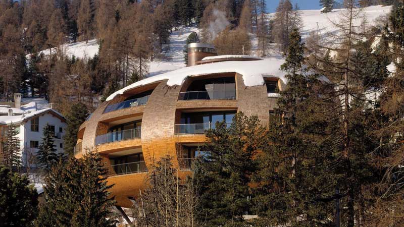 Amura,AmuraWorld,AmuraYachts,Top 10: Destinos para esquiar,Arquitectura bajo cero, Wood is the main material of Chesa Futura.