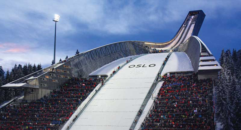 Amura,AmuraWorld,AmuraYachts,Top 10: Destinos para esquiar,Arquitectura bajo cero,  Julien De Smedt levantó en la colina Holmekollen una espectacular plataforma de salto de esquí.