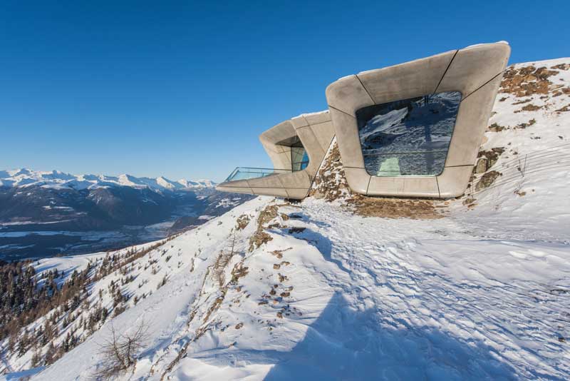 Amura,AmuraWorld,AmuraYachts,Top 10: Destinos para esquiar,Las bellas artes en blanco, The Messner Mountain Museum, a legacy of Zaha Hadid.
