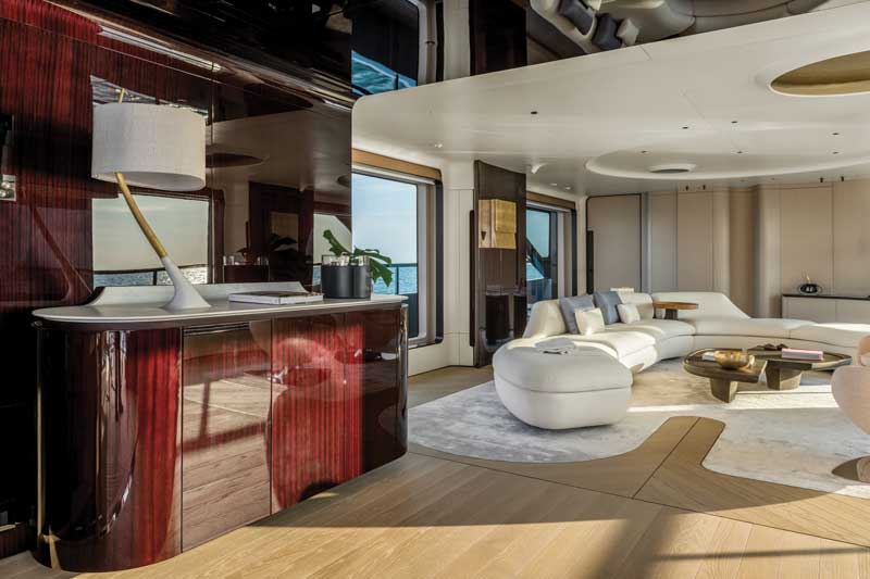 Amura,AmuraWorld,AmuraYachts,Azimut Grande Trideck, The interior design was created by the Italian studio Achille Salvagni Architetti.