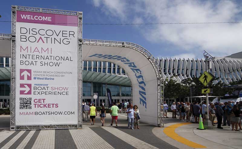 Amura,AmuraWorld,AmuraYachts,Discover Boating Miami International Boat Show 2022, Miles de visitantes acudieron al DBMIBS.