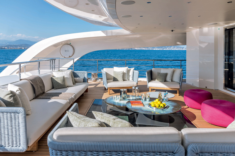 Amura,Amura World,Amura Yachts,Catar,Qatar,Doha,CRN, The outdoor spaces are spacious.