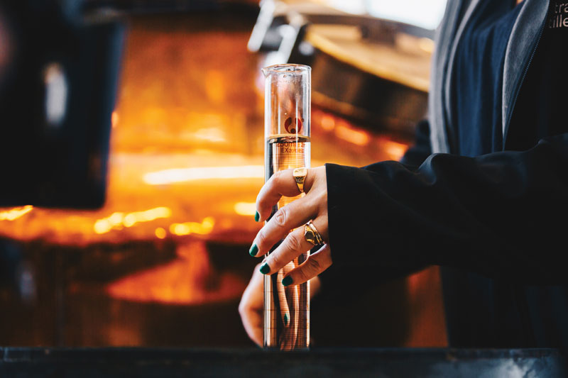 Amura,AmuraWorld,AmuraYachts,Tasmania, Killara Destillery es una de la principales destilerías en el Dark Mofo Winter Feast.
