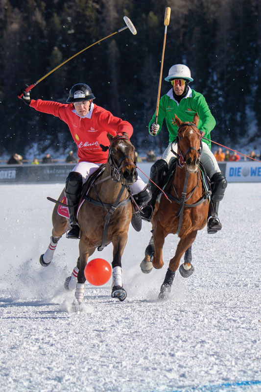 Amura,AmuraWorld,AmuraYachts,Tasmania,Polo, La bola o bocha del polo sobre nieve es más grande que la del polo sobre pasto.