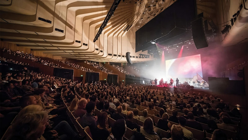 Amura,AmuraWorld,AmuraYachts,Tasmania,Sydney Opera House, Interior del Opera House de Sídney durante un concierto.