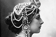 Mata-Hari  - Leonor Villafaña